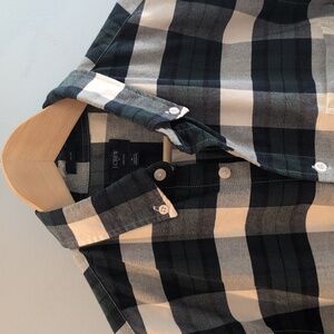 J. Crew Men's Medium Slim Fit Oxford Long Sleeve Button Down Shirt Style #C4283